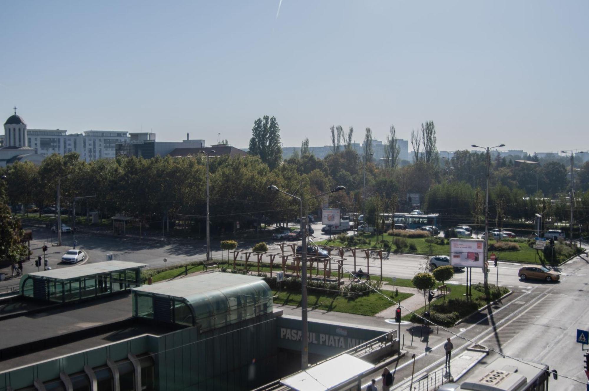 National Arena Retreat, 3 Bedroom Stylish, Cozy Flat Apartment Bucharest